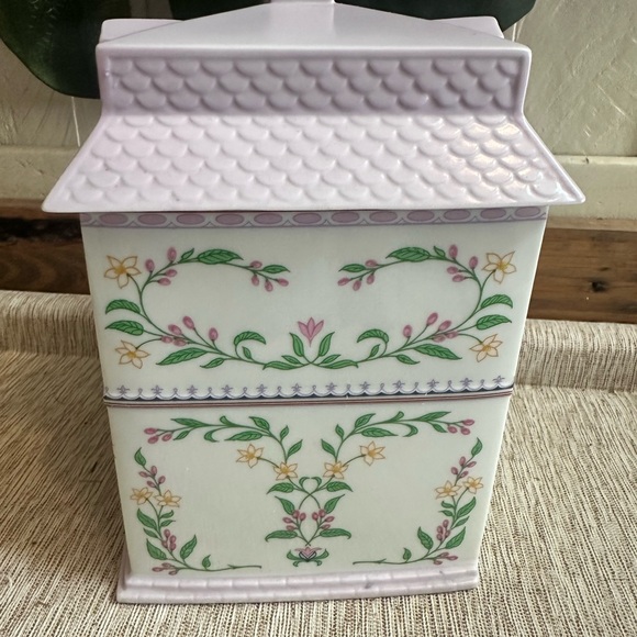 Lenox Spice Village Floral Coffee Canister with Purple Roof - Picture 10 of 10